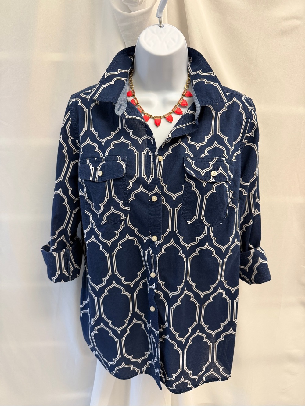 St. John’s Bay Navy Blue White Geometric Button Up Shirt Size Large